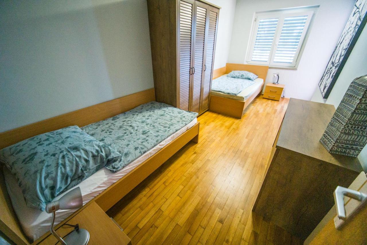 Apartments Sara 7, 8, 9 بورتوروز المظهر الخارجي الصورة